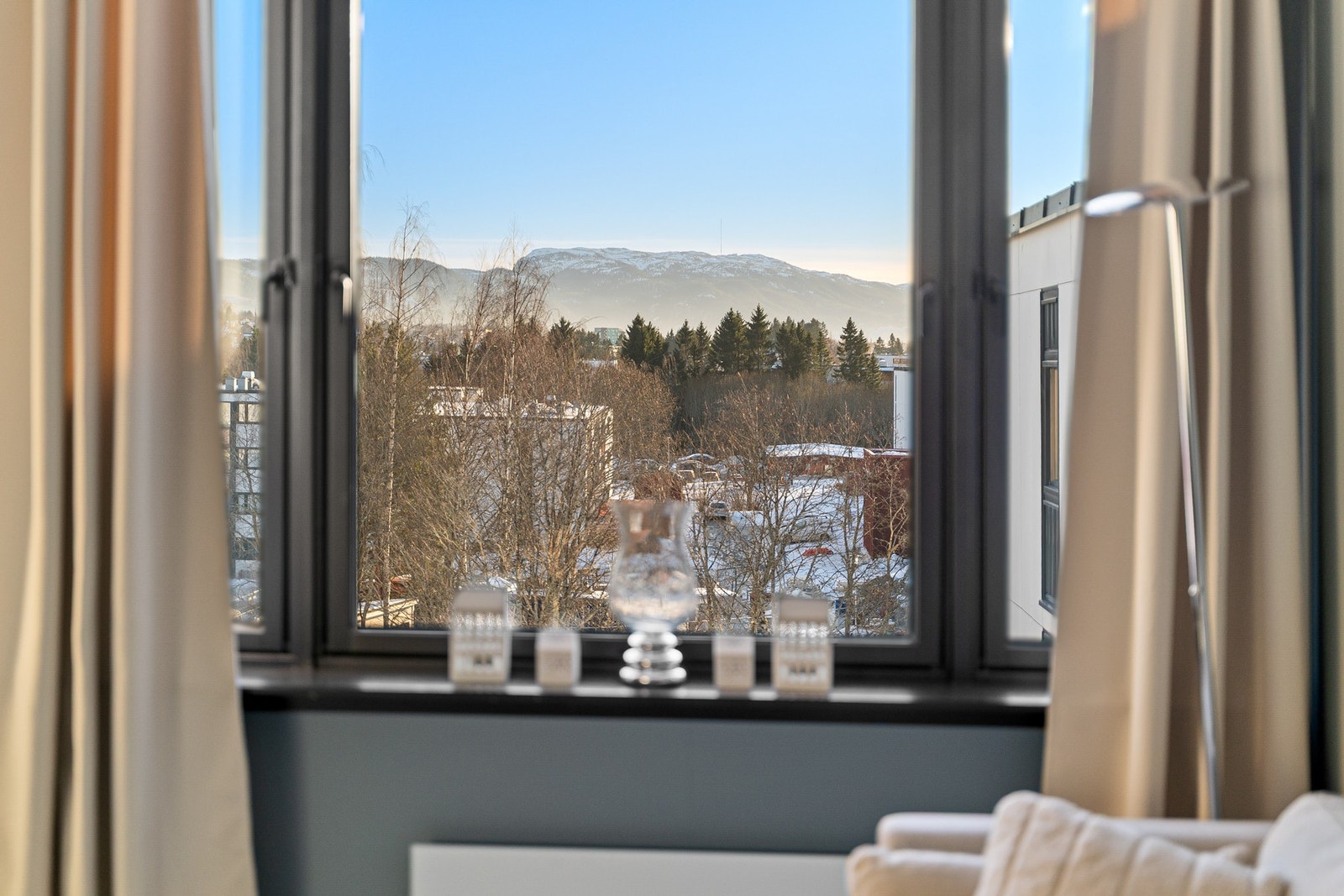 Borettslaget har avtale med Telia om levering av bredbånd og TV- og radiosignaler. Galleribilde