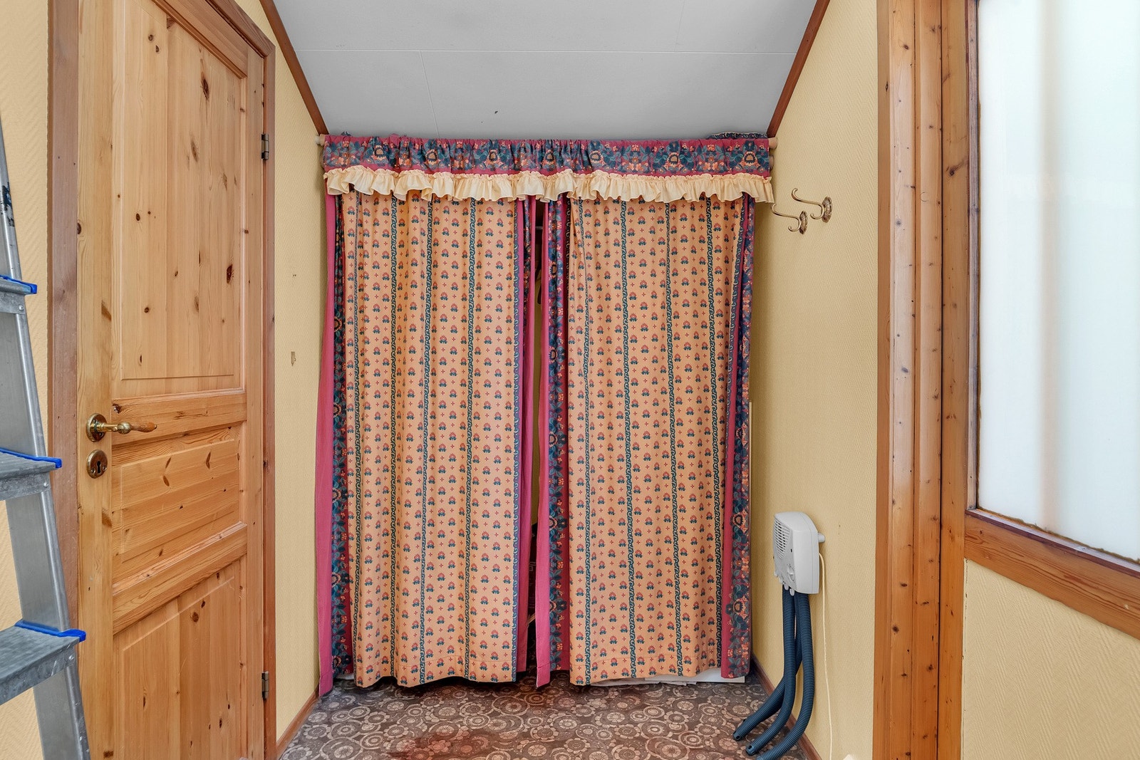 Gang ved vaskerom - til høyre er det balkongdør ut Galleribilde