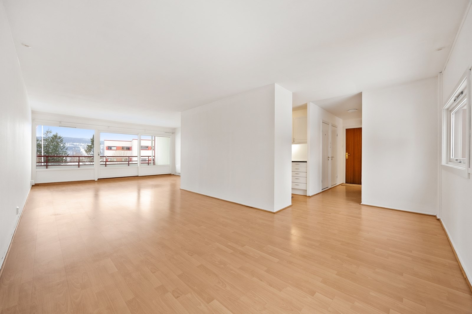 Leiligheten har en praktisk planløsning med tre gode soverom. Galleribilde