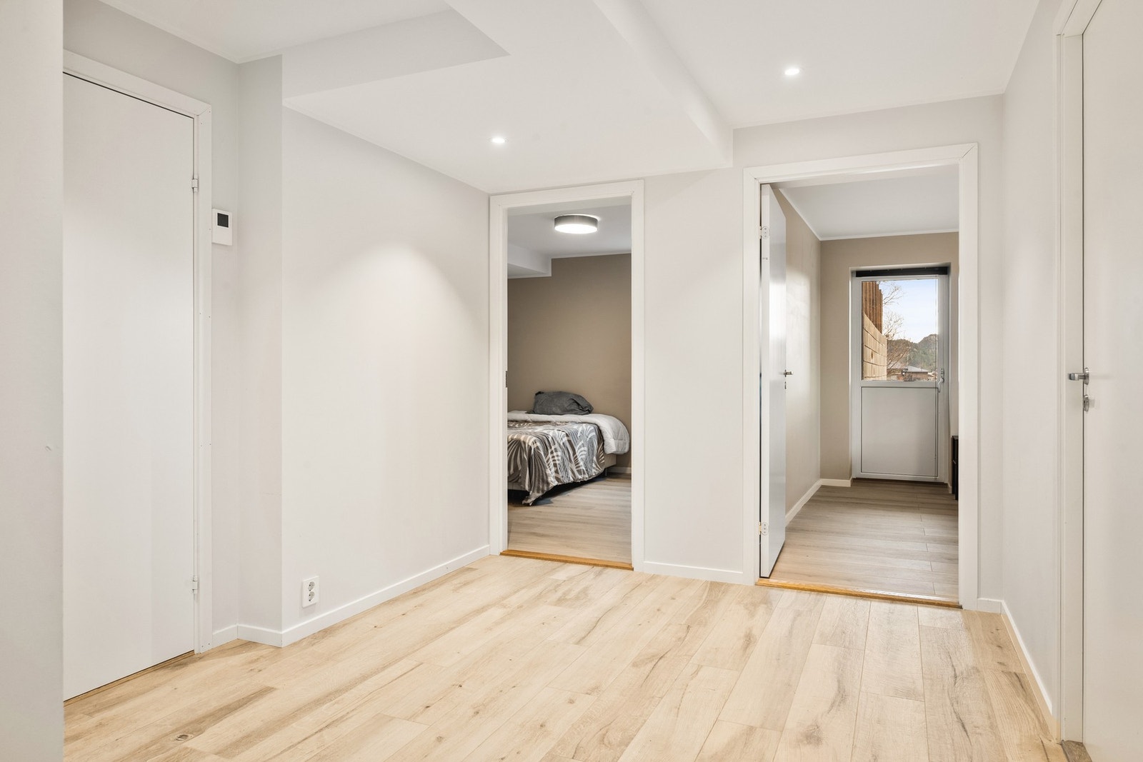 Det er tre soverom på 8,3 kvm, 10,9 kvm og 13,2 kvm. Galleribilde