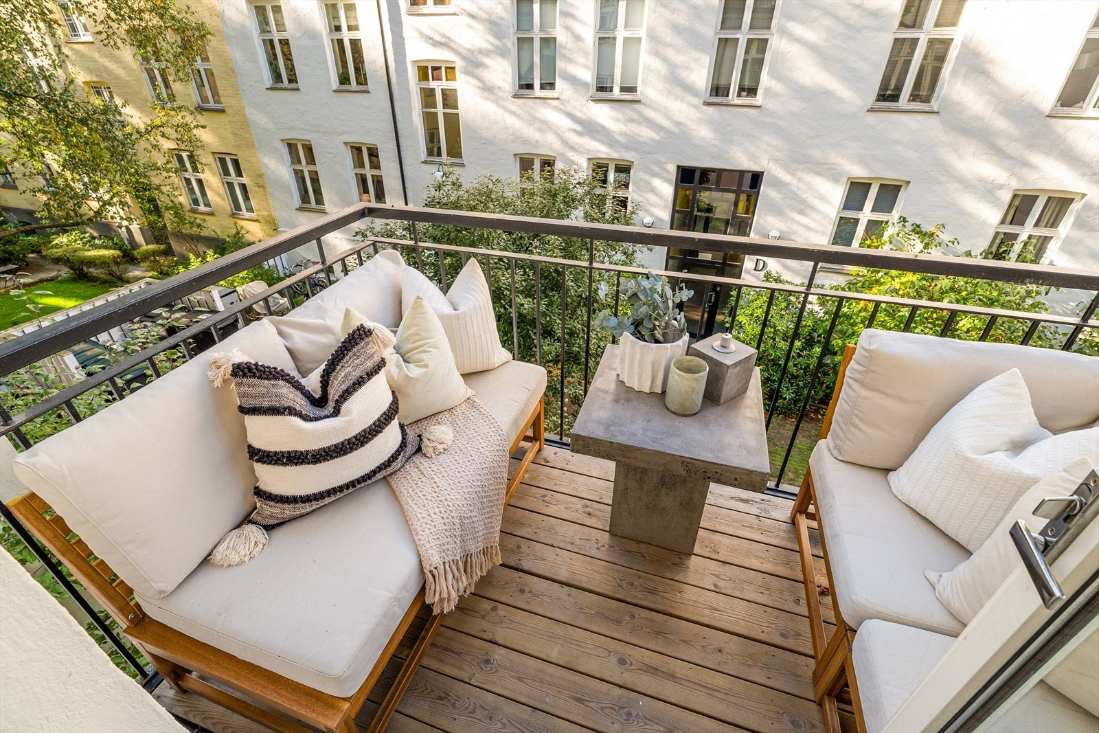 Sommerbilde. Galleribilde