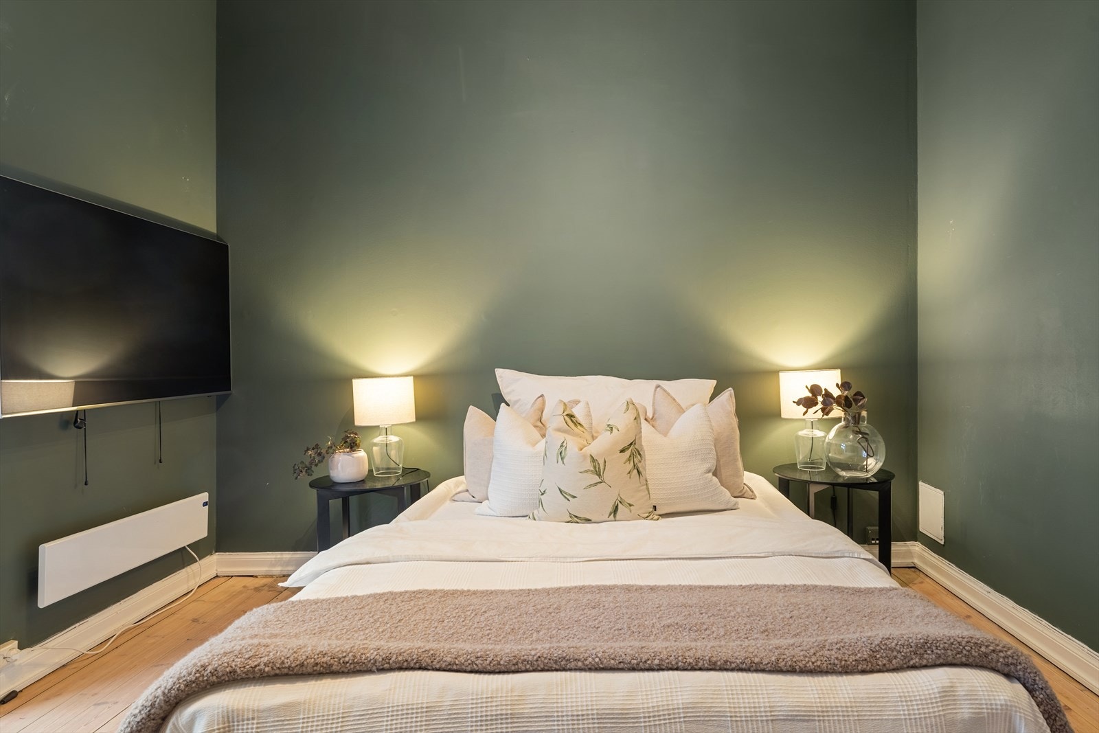 God plass til å innrede med dobbeltseng, nattbord og øvrig ønsket inventar. Galleribilde