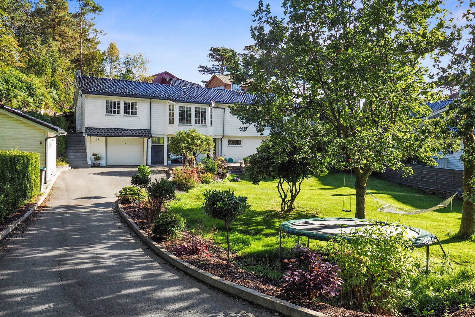 Stor plen. Tidligere godkjent fradelt med rammetillatelse til bygging av enebolig. Galleribilde