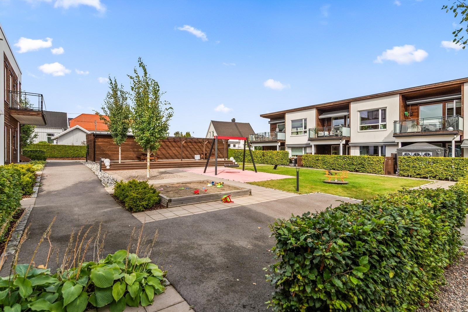 I nærområdet finner du både Fløyåsen og Ilene naturreservat, perfekt for turer i variert natur, enten du liker å gå, løpe, sykle eller bare nyte frisk luft. Galleribilde