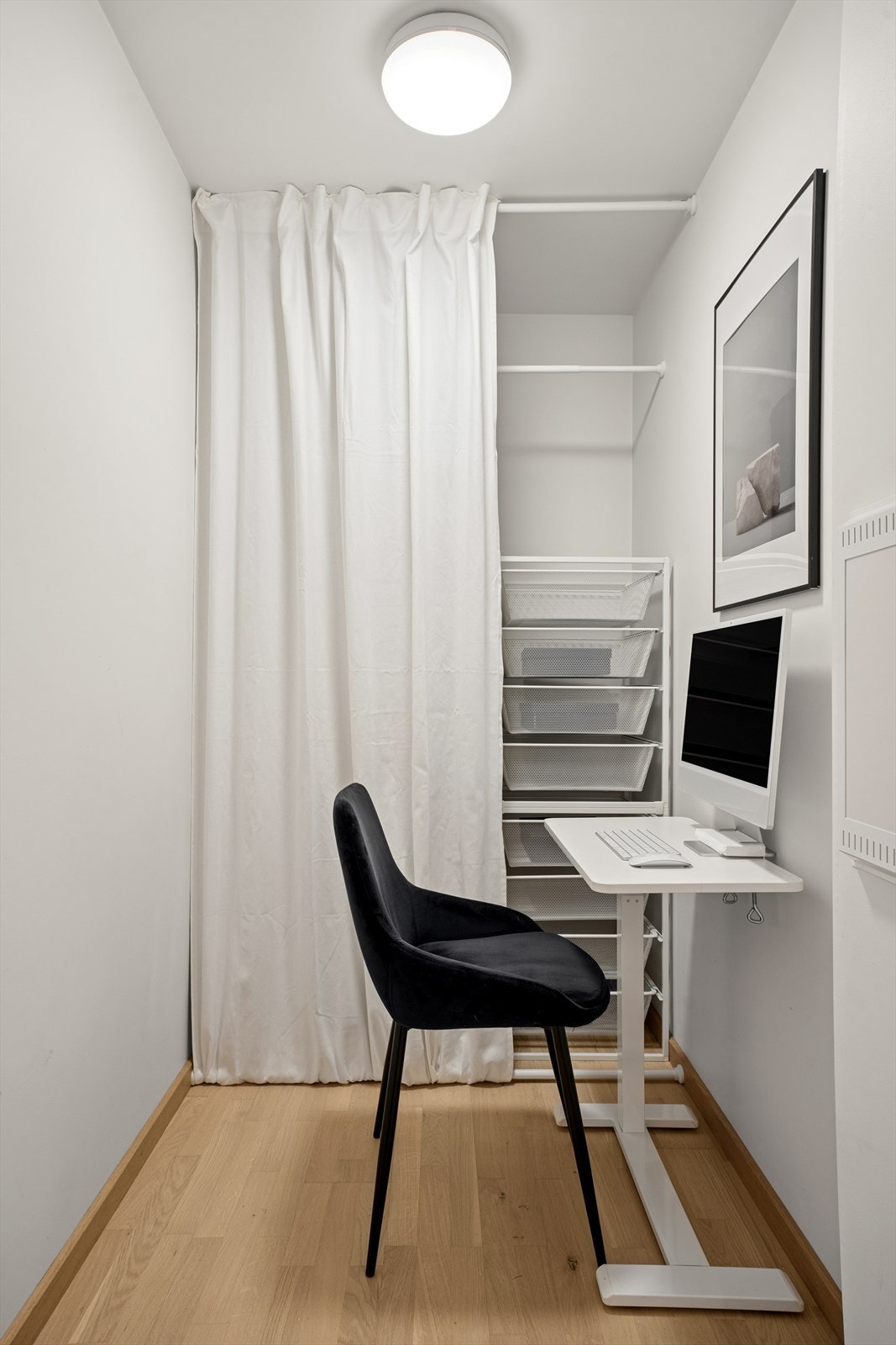 Boden har smart garderobeløsning/sovealkove og kontor Galleribilde