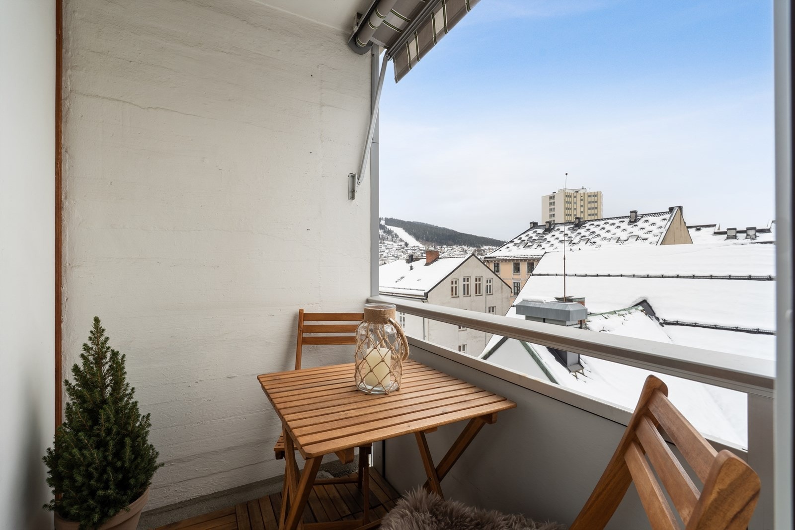 Balkongen gir et fint supplement til leilighetens boareal. Galleribilde