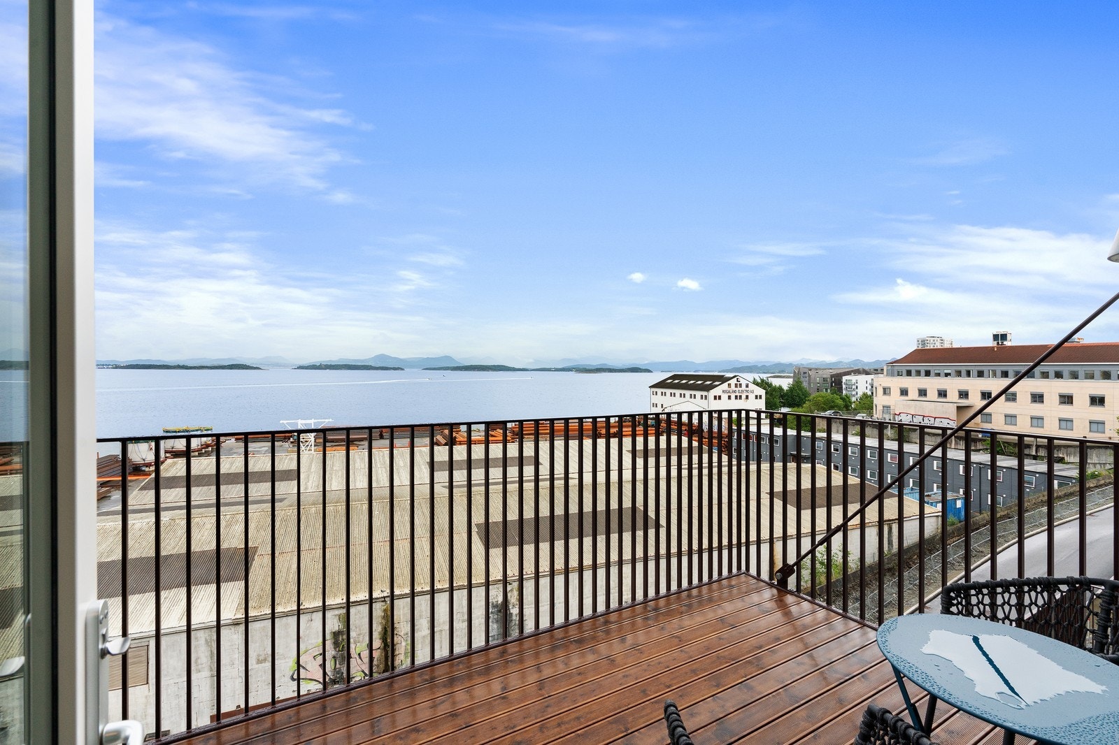 Utsikt fra terrasse Galleribilde