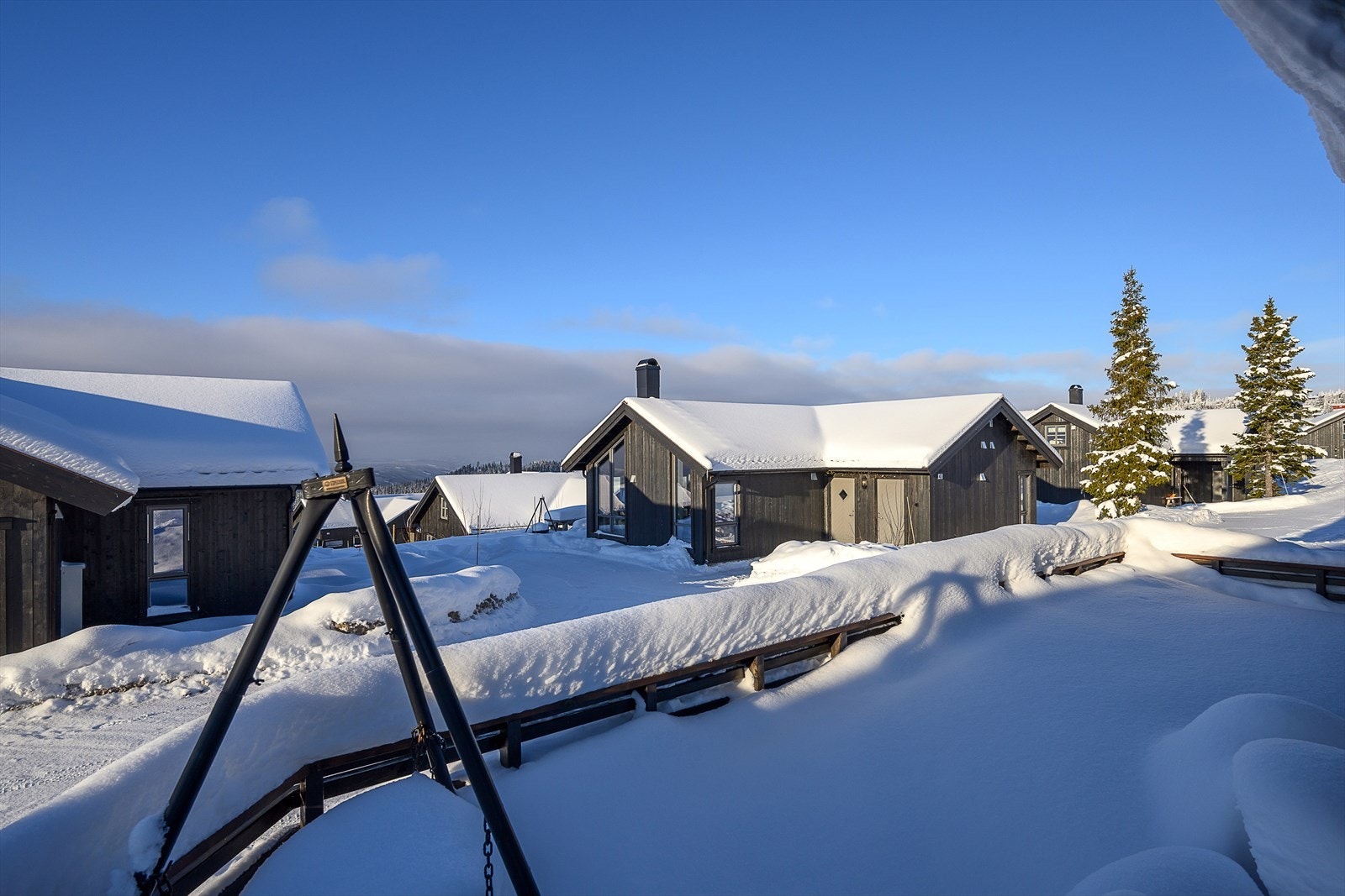 Den store, utvendige terrassen er oppført i trekonstruksjoner. Galleribilde