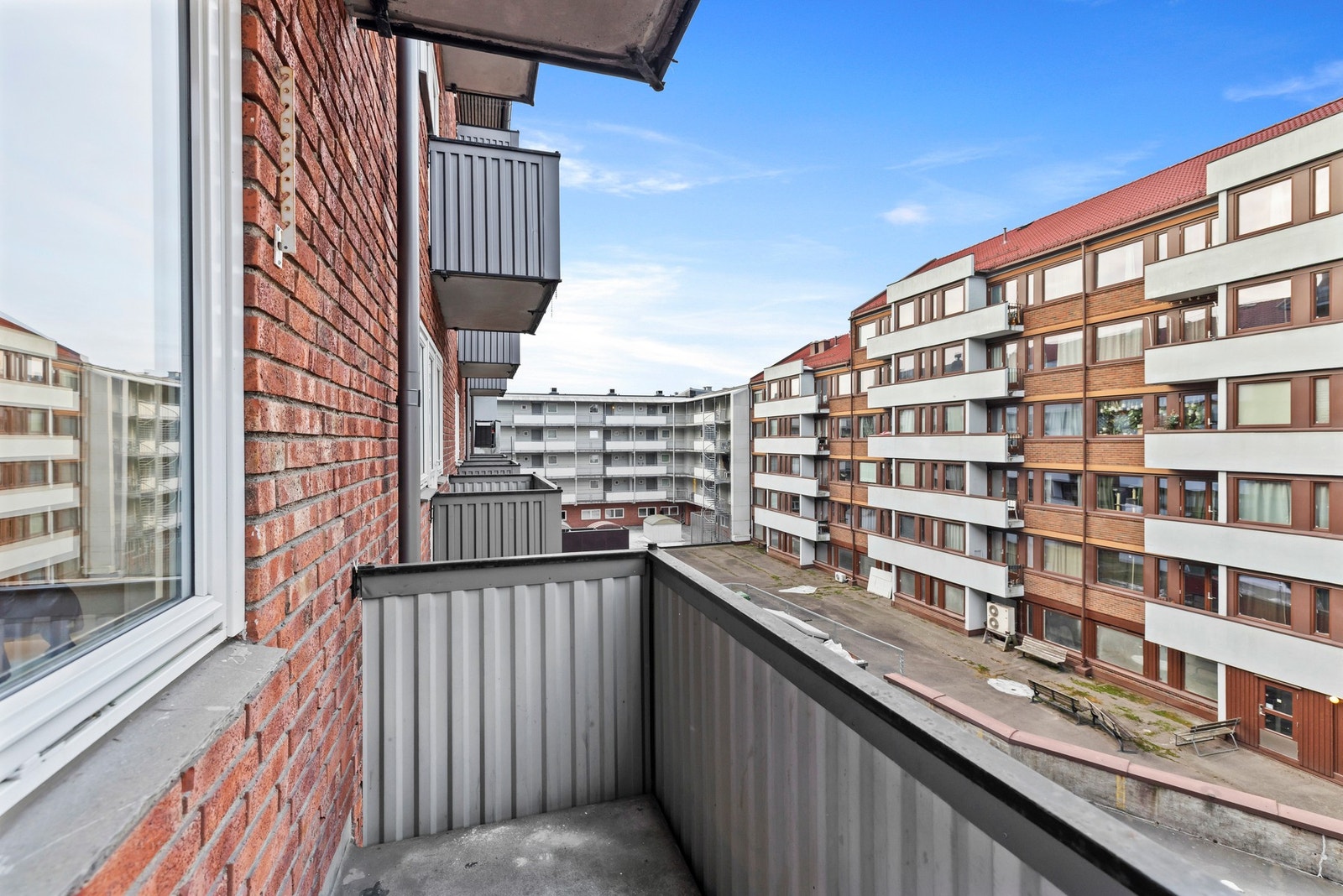 Utgang til din egen balkong fra stue. Foto: Marikafoto / Marika Mørkestøl. Galleribilde