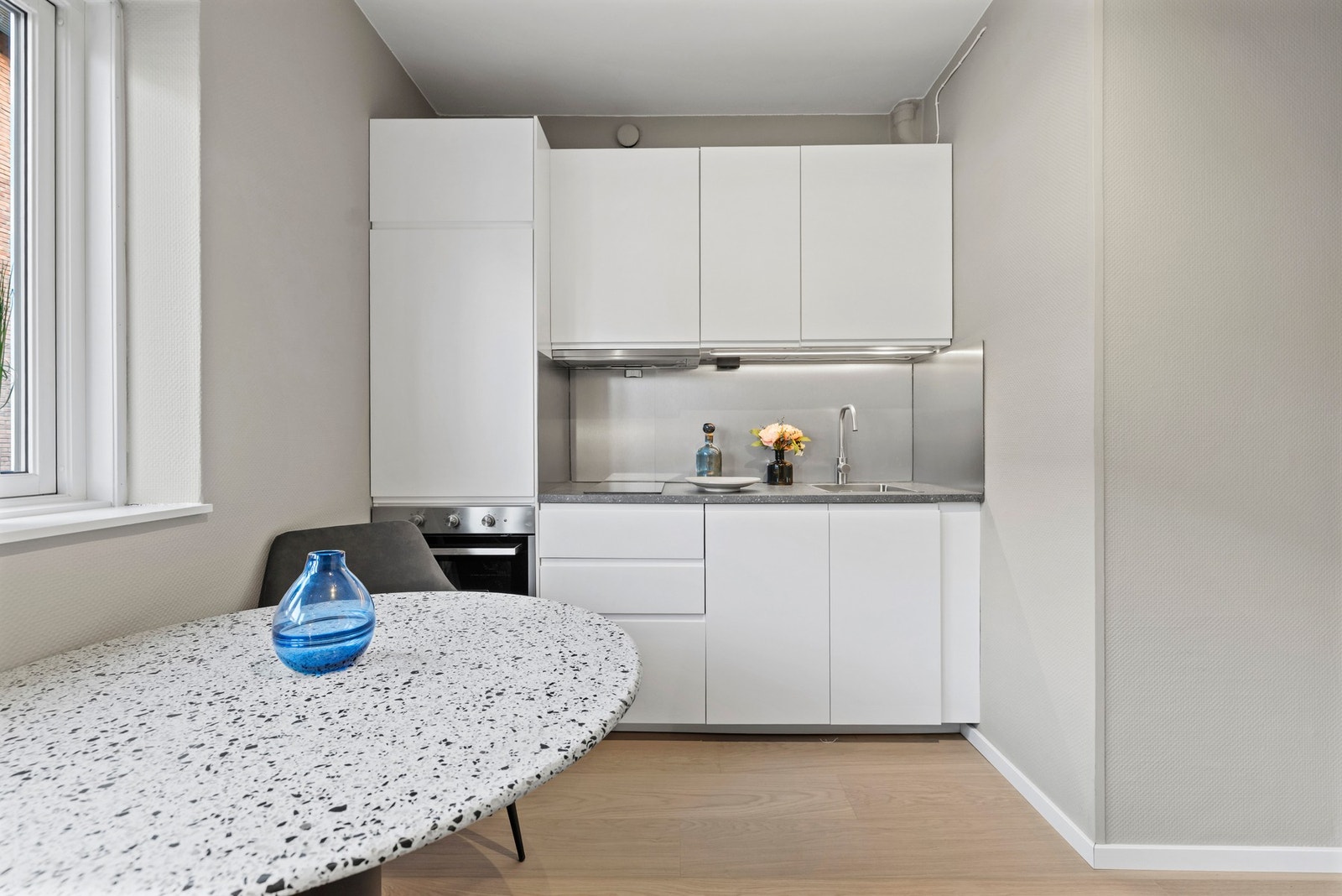 Lekker og moderne leilighet med populær og sentral beliggenhet på Grünerløkka. Galleribilde