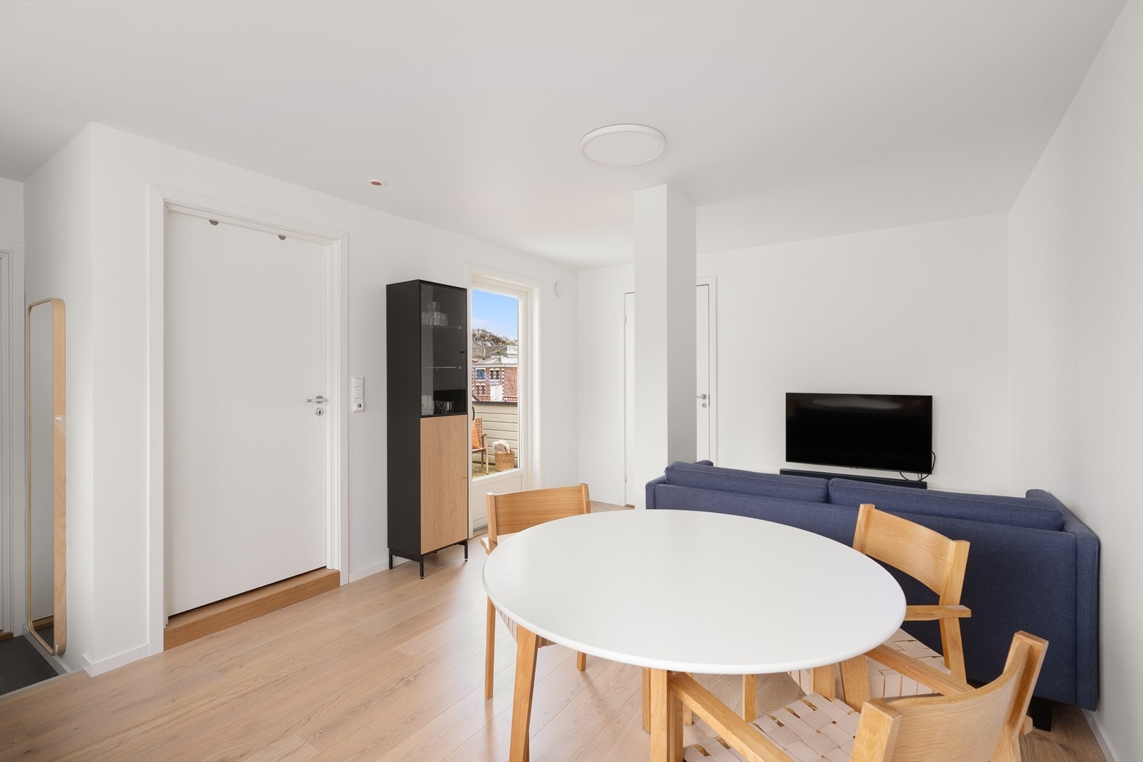 Stue med utgang til balkong Galleribilde