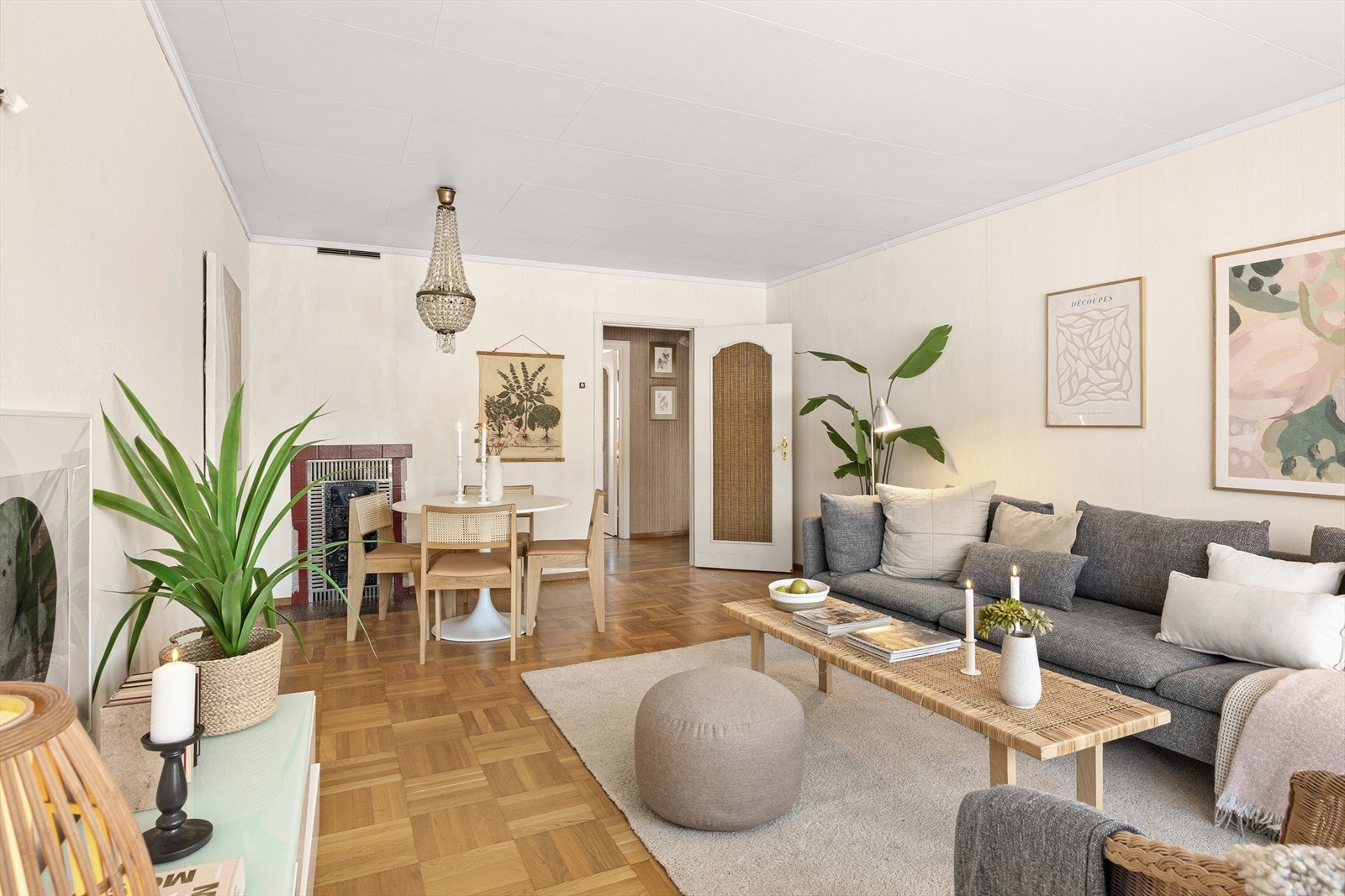 Stue har plass til spisestue. Galleribilde