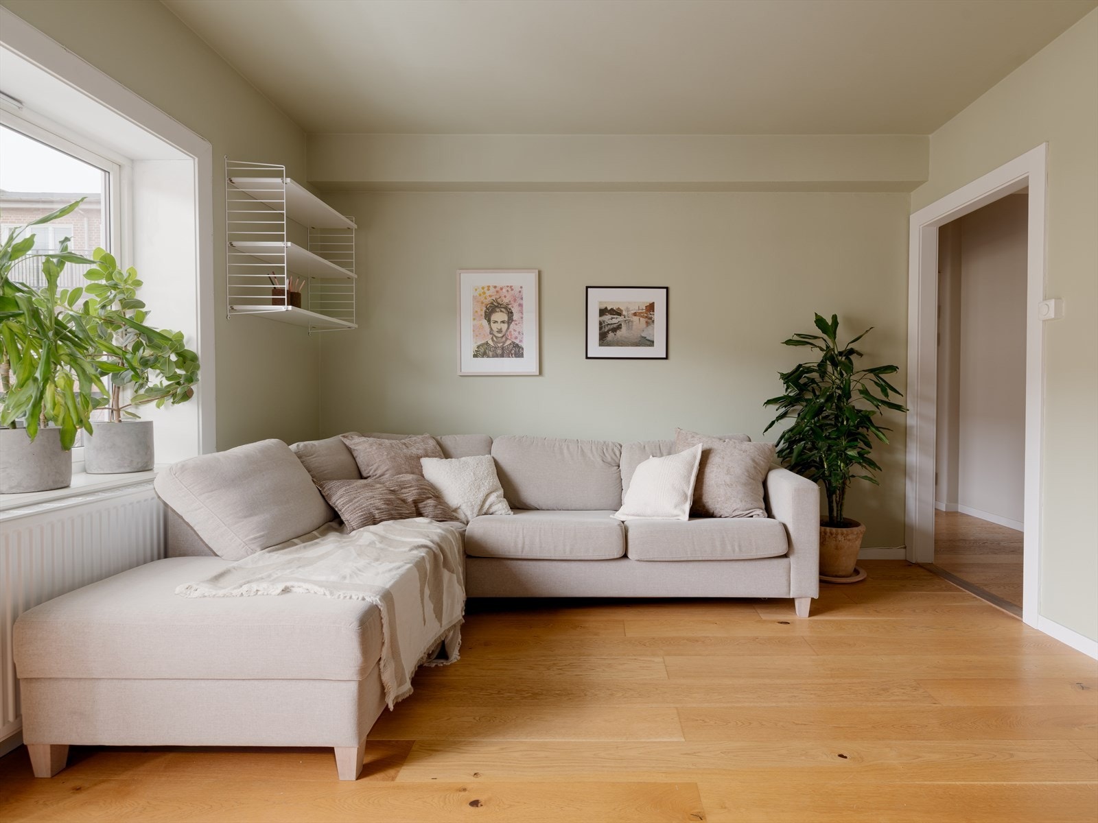 Frydens gate 4C er en sjarmerende 2-roms leilighet med balkong sentralt beliggende på Carl Berner. Galleribilde