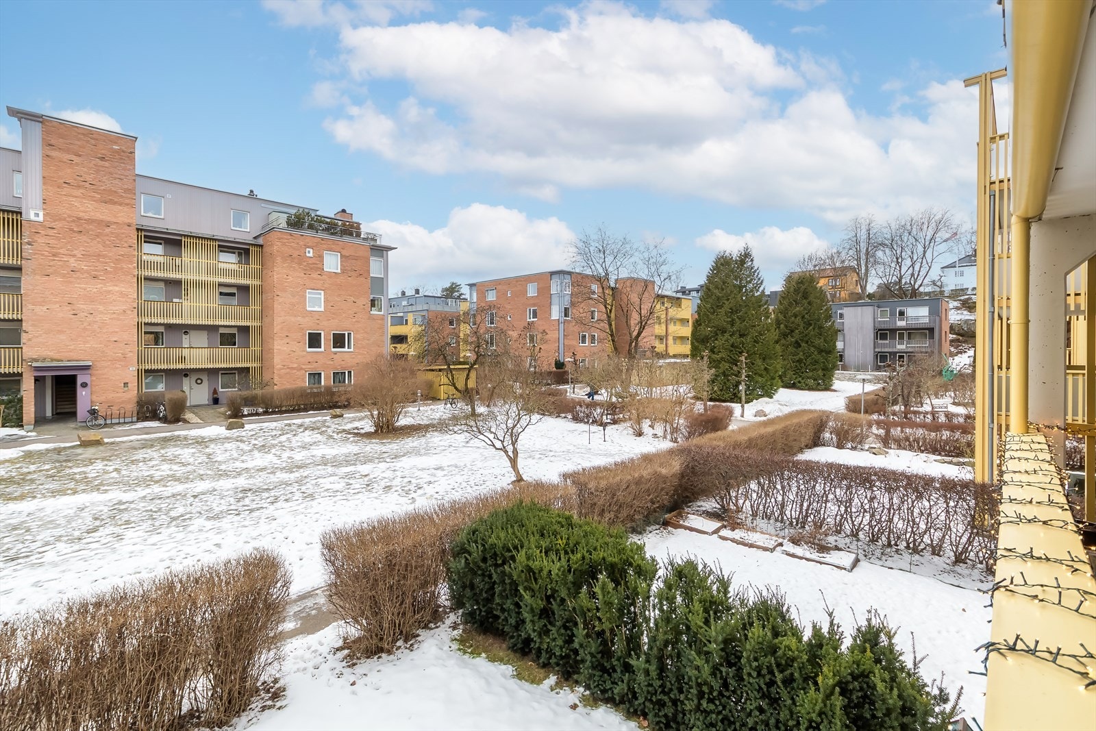 Utsyn fra balkong Galleribilde