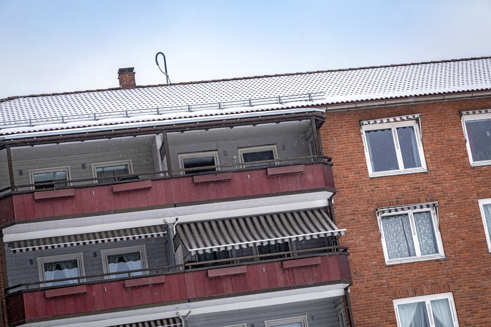 Fin beliggenhet i byggets 4. etasje med kort vei til mye lagring i loftsboder. Det er også lagring i kjellerbod Galleribilde