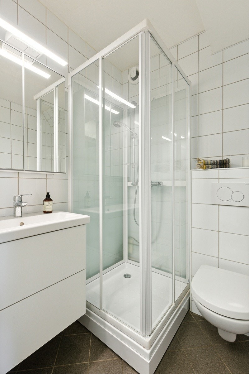 Alle innredninger på badet er nye Galleribilde