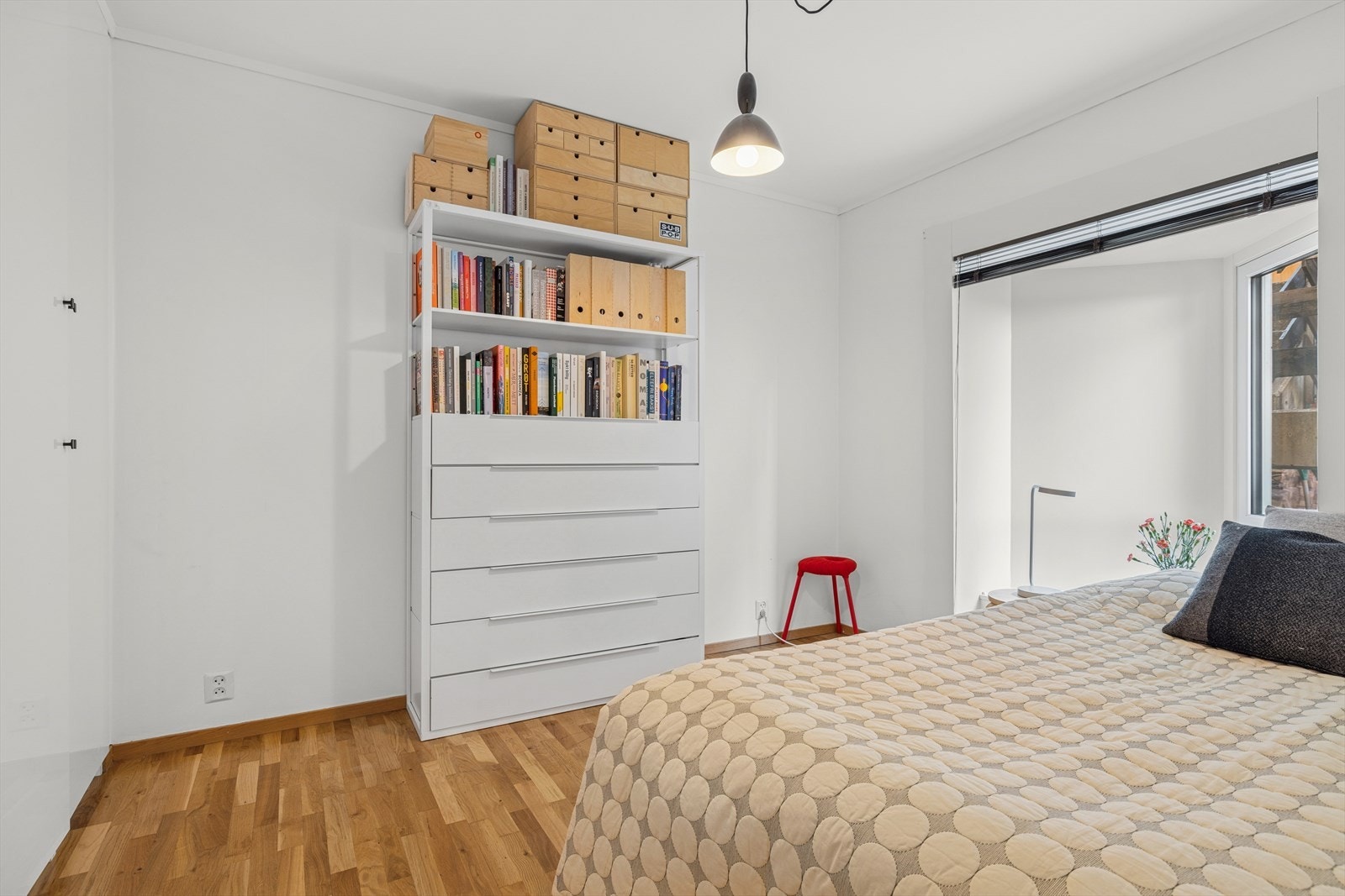 Soverom nr. 2 har god plass til seng og garderobeløsning. Galleribilde