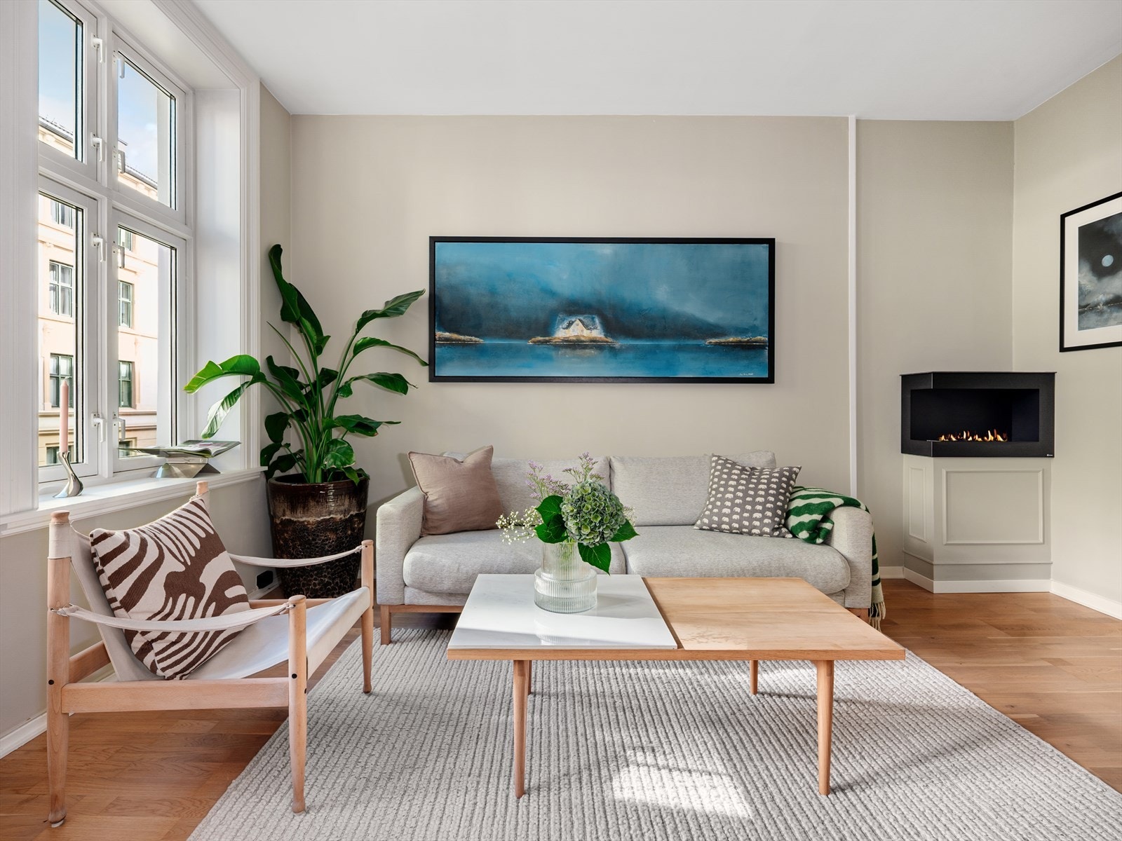 Svært god og luftig planløsning som skaper en fin flyt mellom sonene. Galleribilde