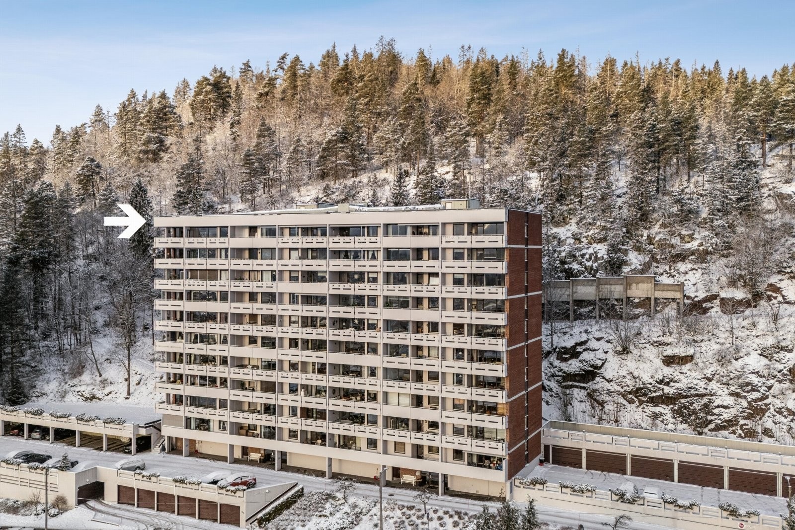 Velkommen til Tord Pedersens gate 89 A - En stor leilighet på hele 128 kvm. Nytt bad, wc og vaskerom - Garasje! Galleribilde