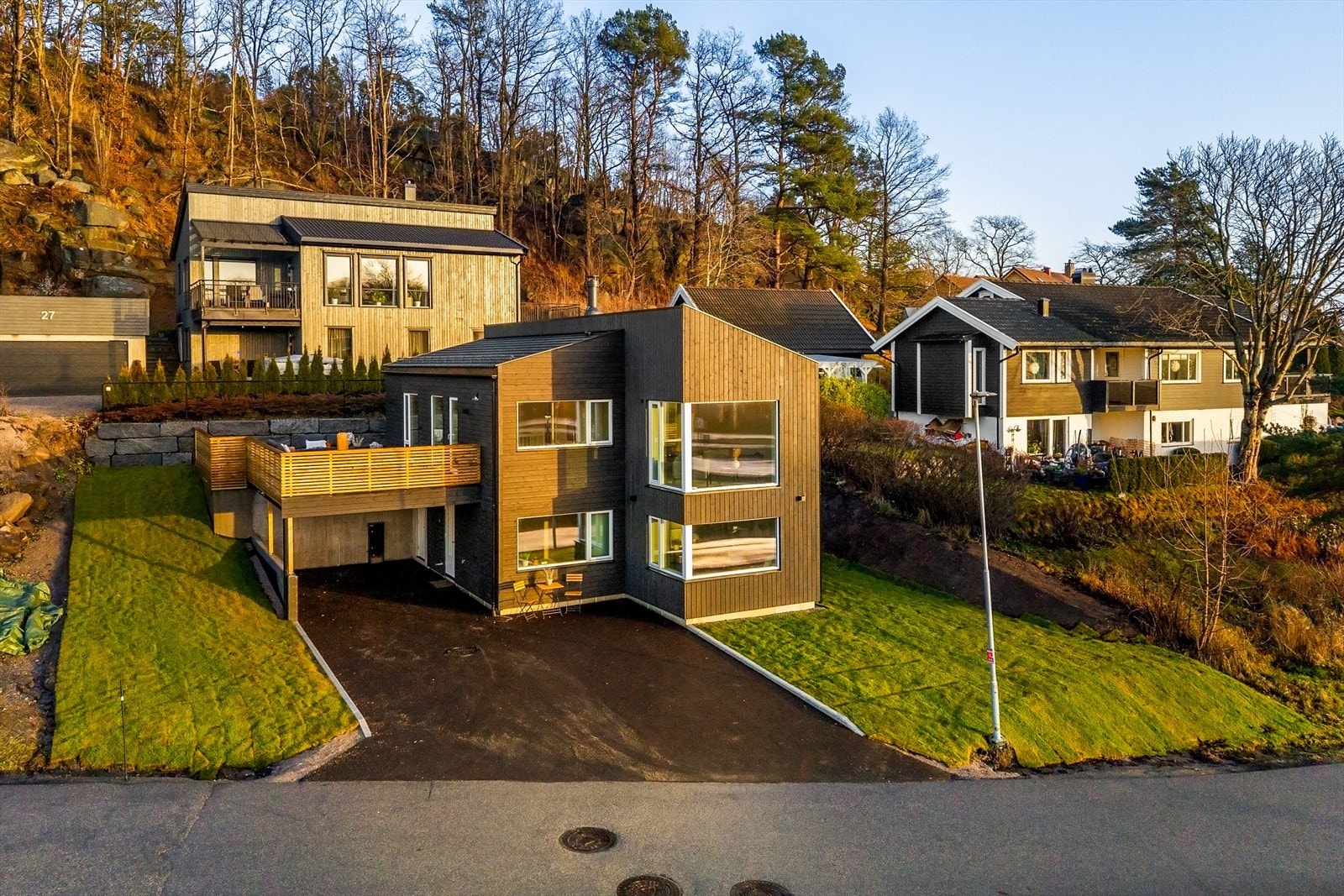 Barnevennlig og samtidig landlig beliggenhet i et nytt boligfelt. Galleribilde