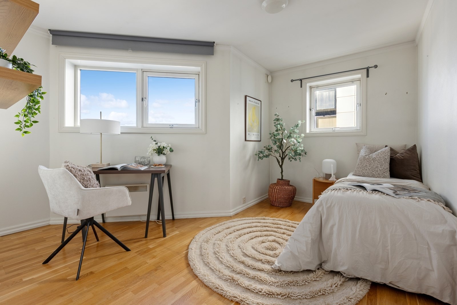 Soverom nr. 2 har også plass til dobbeltseng og tilhørende møbler. Galleribilde