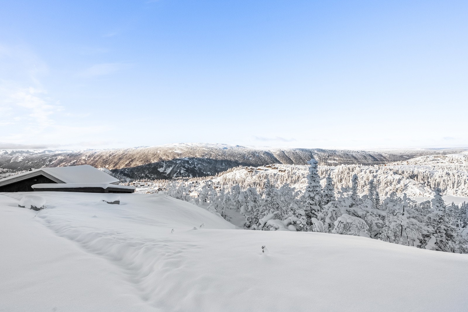 Utsikt fra tomten Galleribilde