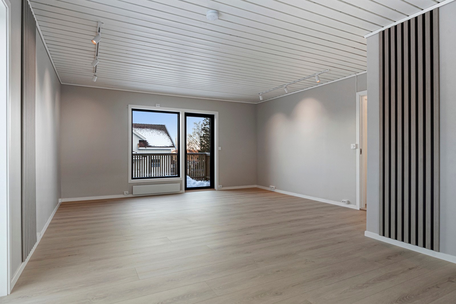 Alle vinduer og dører i 1 etasje er nye. Galleribilde