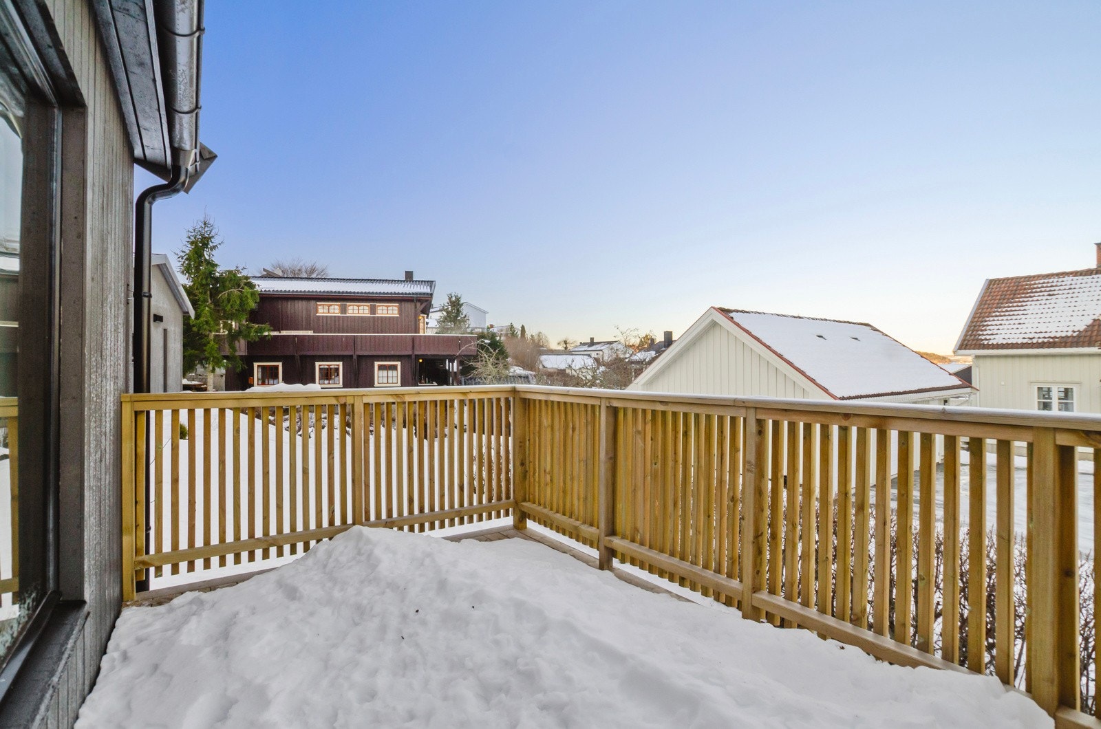 Veranda med gode solforhold. Galleribilde