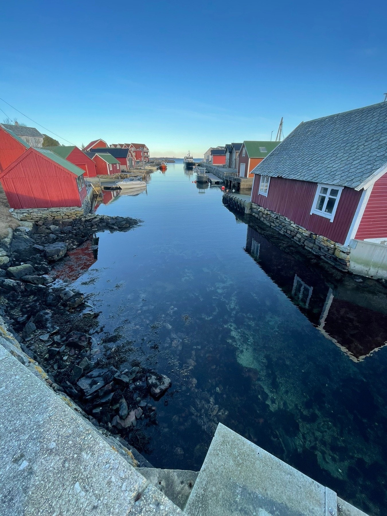 stemningsbilde fra nærområde ca. 10 min gange fra tomten Galleribilde