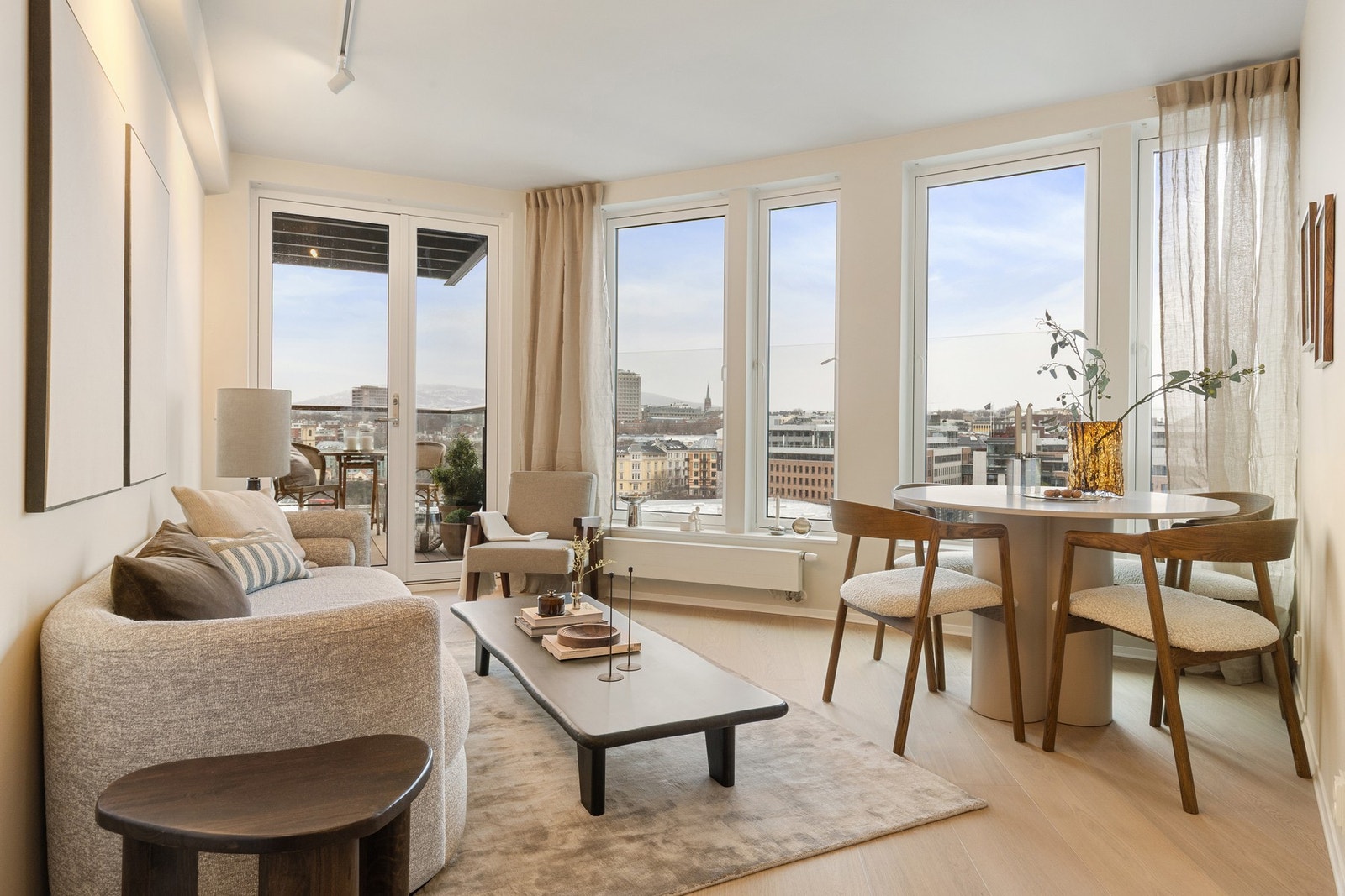 Velkommen til Kanalen 3 - presentert av Tinholt Eiendomsmegling. Galleribilde