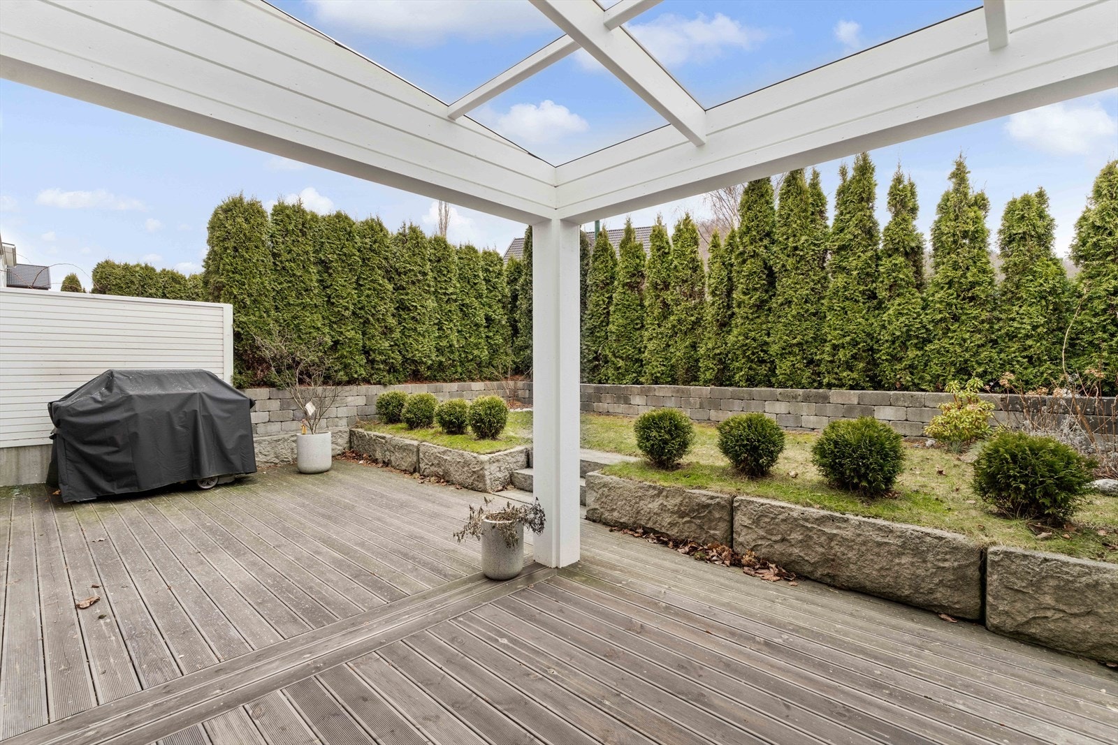 Terrasse og hage Galleribilde