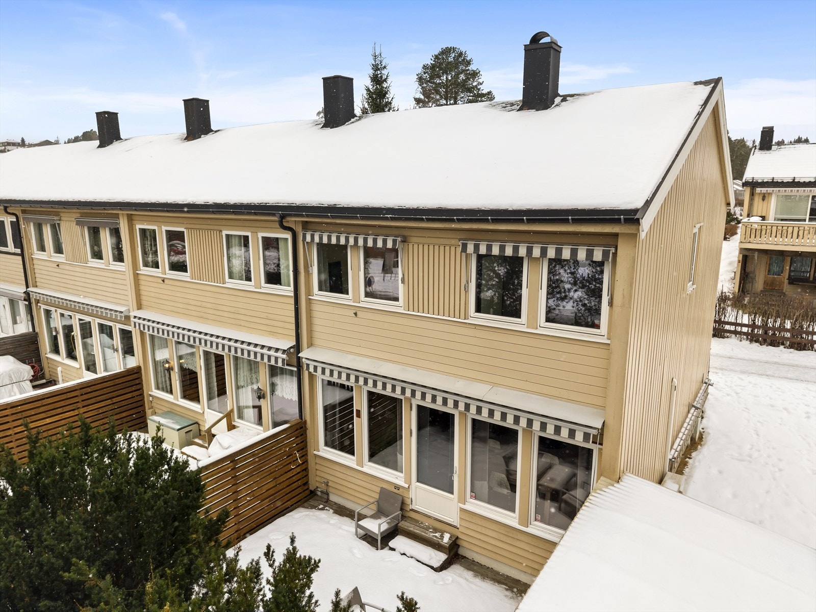 Velkommen til Svaleveien 2A, presentert av Attentus Eiendomsmegling ved Lotte Marki, tlf: 950 22 589 Galleribilde