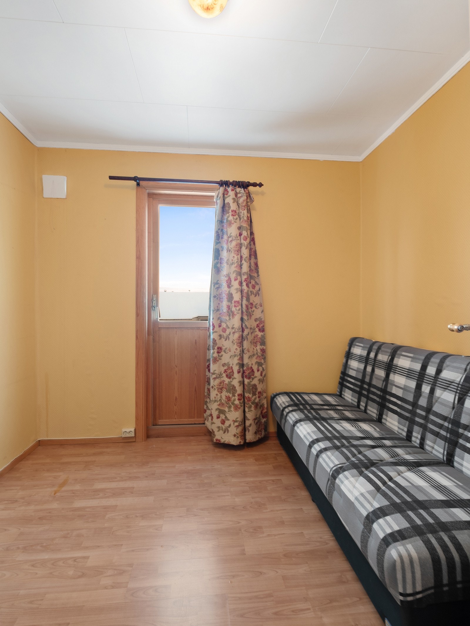 Soverom 2 har utgang til verandaen Galleribilde