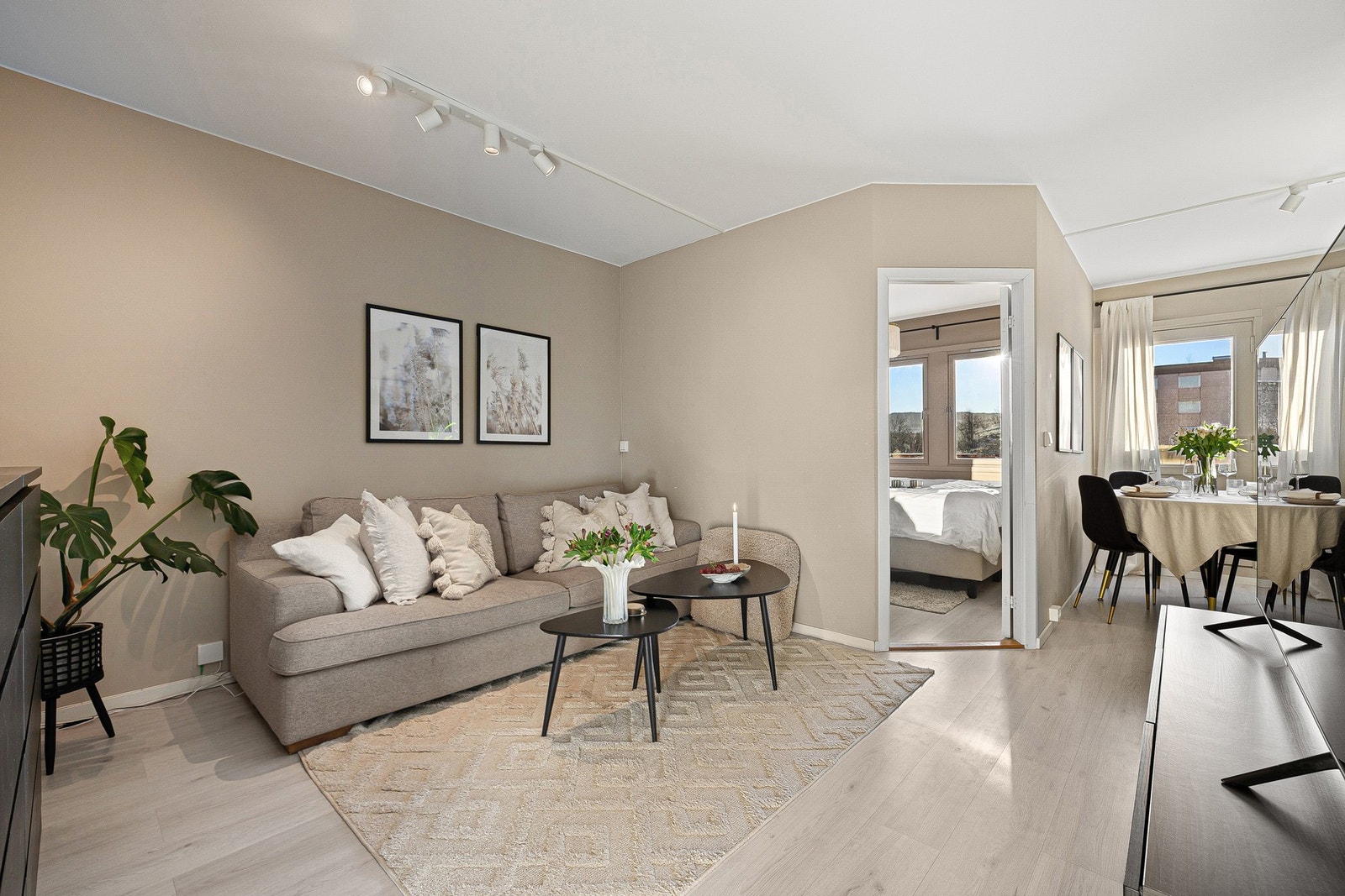 Velkommen til Lillebergvegen 6 A, presentert av EiendomsMegler 1 ved Alan Shaswar. Galleribilde