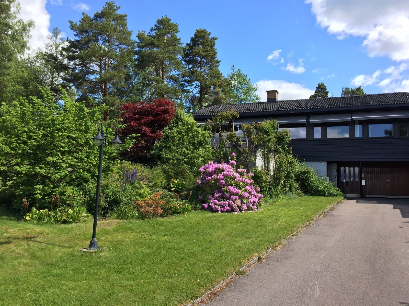 Flott beliggenhet innerst i Lindbäckveien. Galleribilde