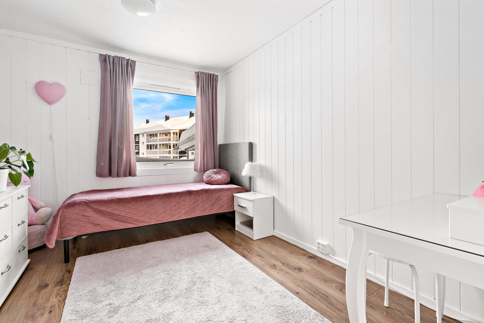 Soverom nummer to har også god størrelse Galleribilde