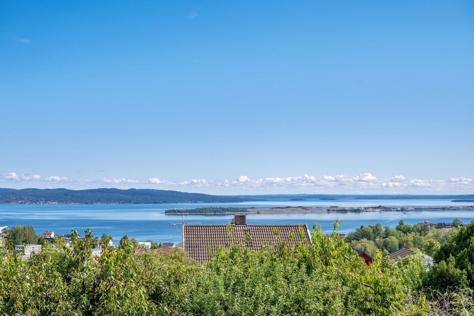 Her er det bare å nyte den flotte sjøutsikten Galleribilde