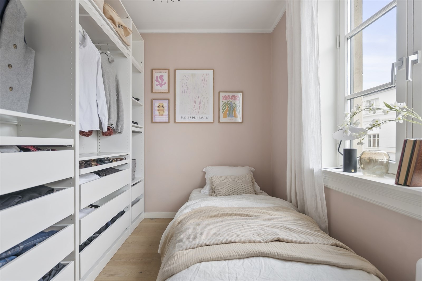 Godt med garderobeplass! Galleribilde