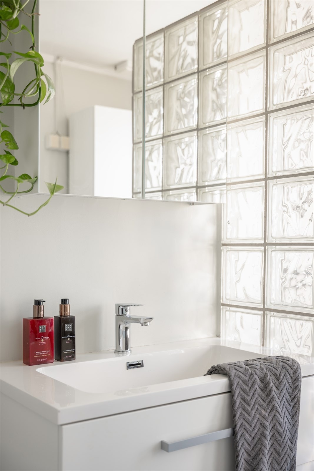 Her har du god plass til oppbevaring. Galleribilde