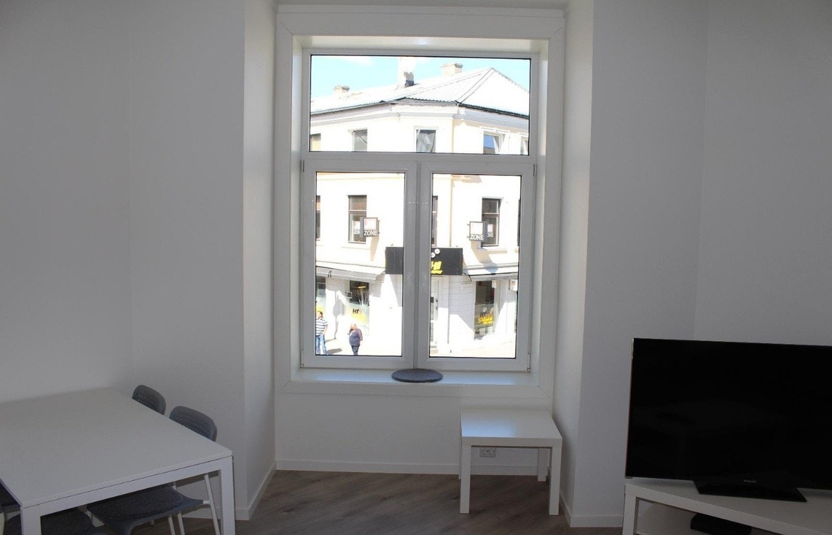 Stue med utsikt mot gate Galleribilde