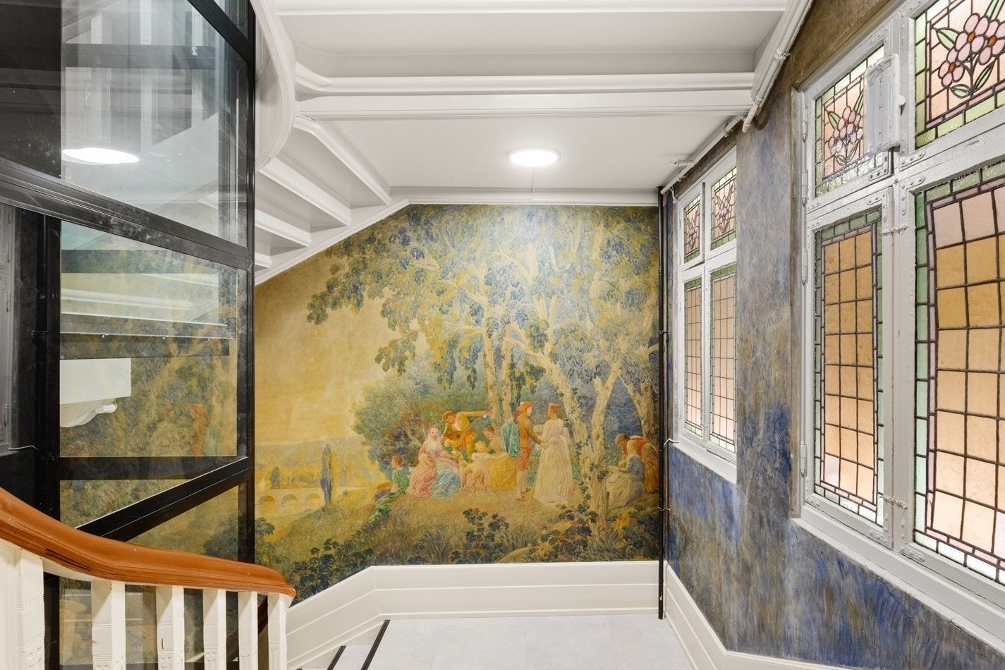 Flotte detaljer er beholdt i oppgangen Galleribilde