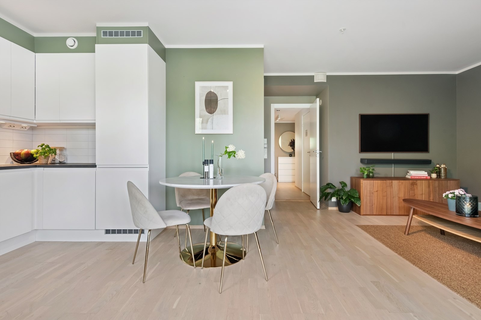 Balansert ventilasjon sørger for et sunt og behagelig inneklima i hele boligen. Galleribilde