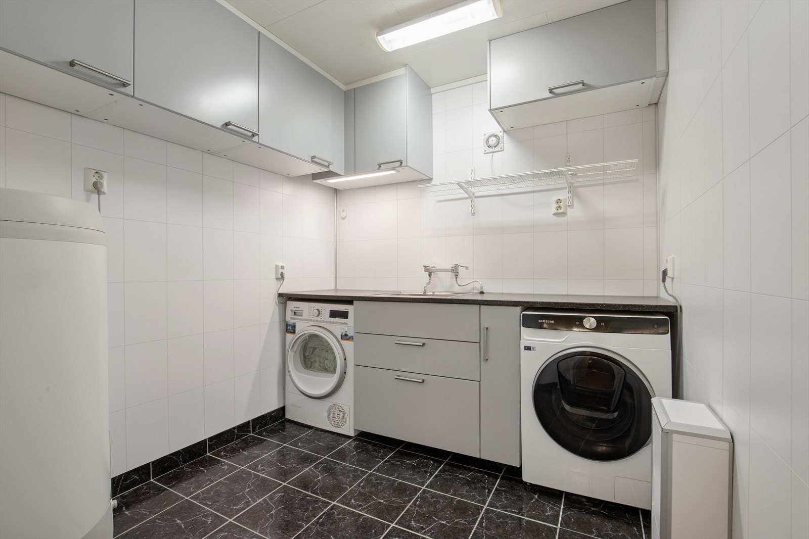 U. etg: Praktisk vaskerom Galleribilde