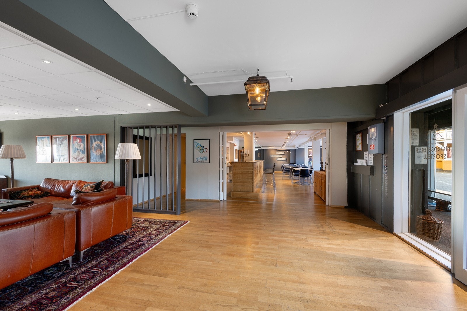 Sameiet byr på flere sosiale soner og fellesarealer for beboerne. Galleribilde