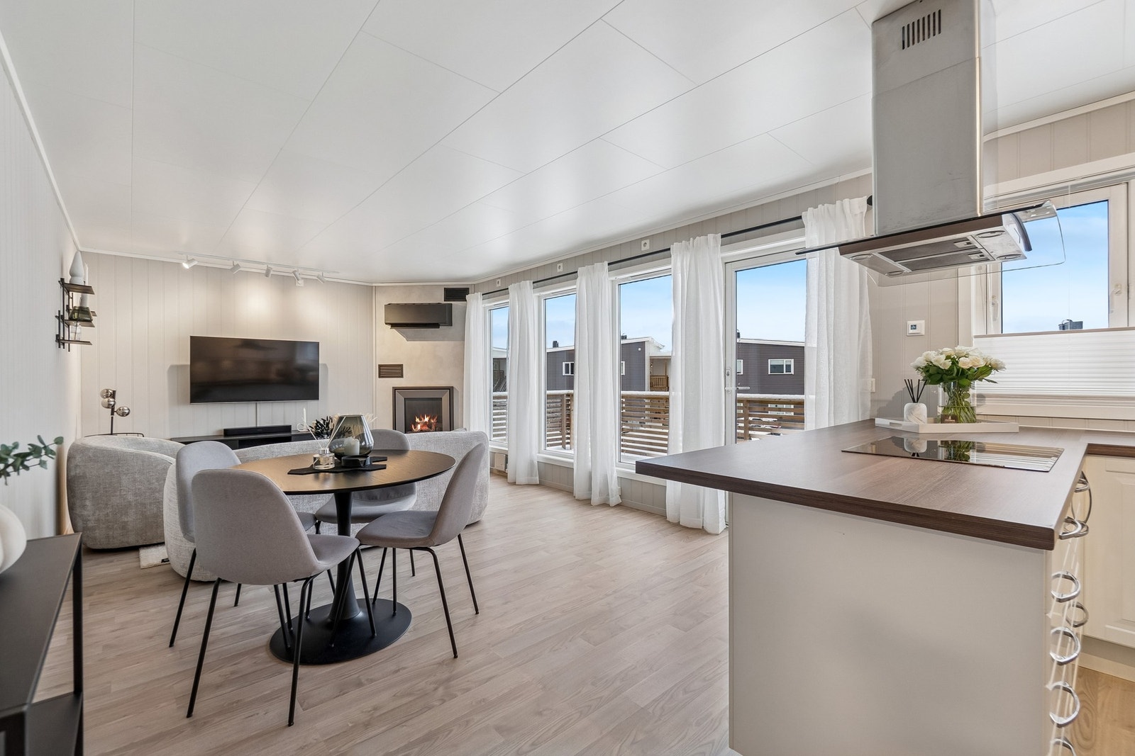 Privatmegleren v/ Kristine Knudsen har gleden av å presentere deg Snefrida Nilsens vei 8! Galleribilde