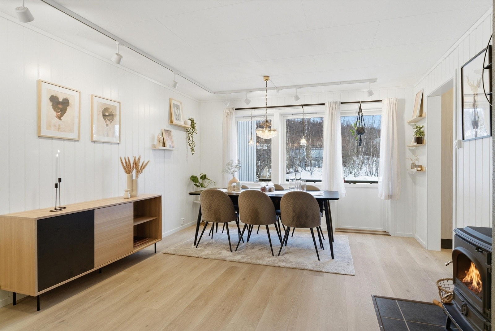 Her kan du enkelt innrede med både sofagruppe og spisestue. Galleribilde