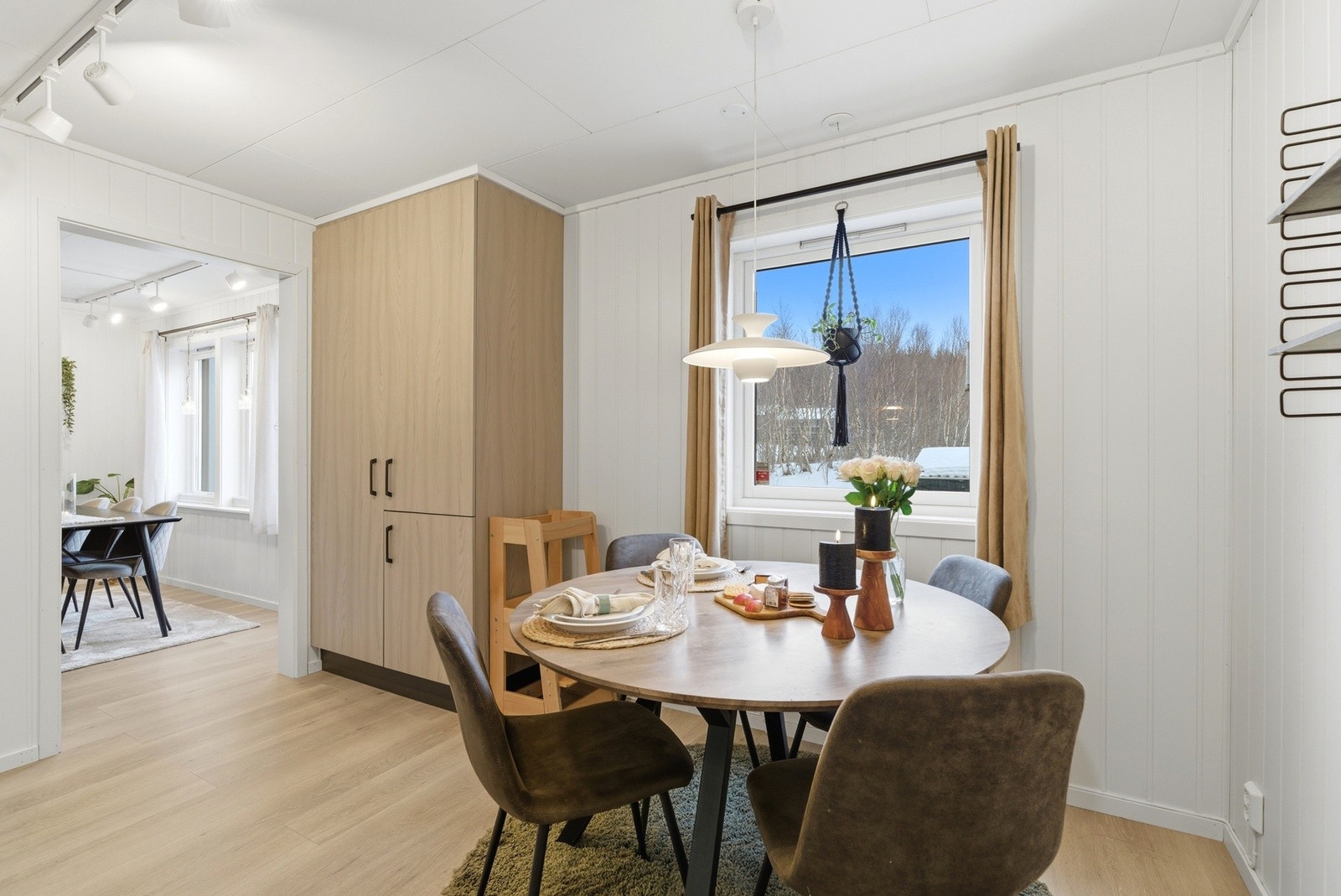 Et kjøkken som både ser bra ut og fungerer optimalt for en moderne familie. Galleribilde