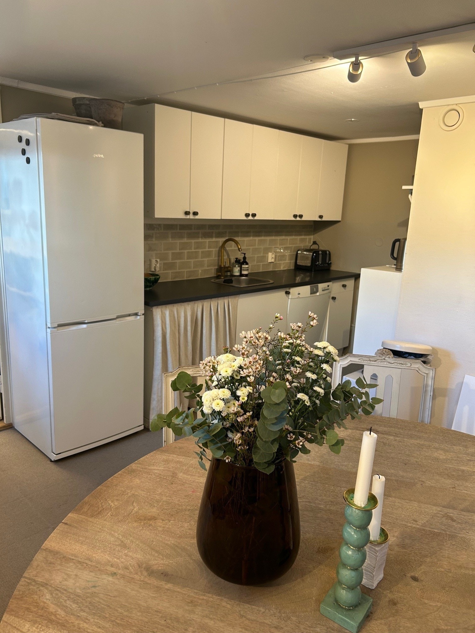 Kjøkken/ spiserom Galleribilde