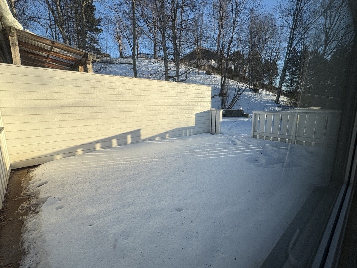 Egen delvis inngjerdet terrasse. Galleribilde