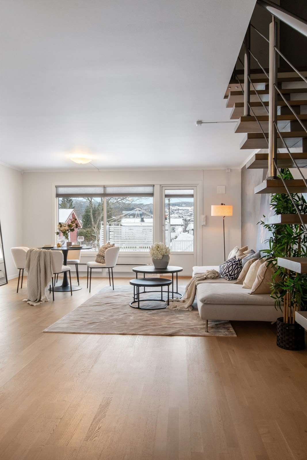 Stuen, en romslig sosial sone med flere innredningsmuligheter Galleribilde